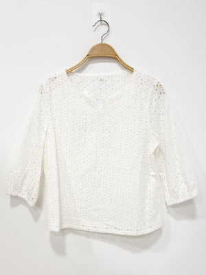 Eyelet Basic Top (Non-returnable) - Ferlicious
