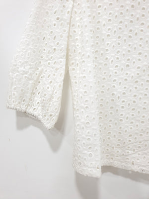 Eyelet Basic Top (Non-returnable) - Ferlicious