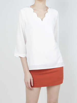 MADEBYFER Scallop Trimming Blouse